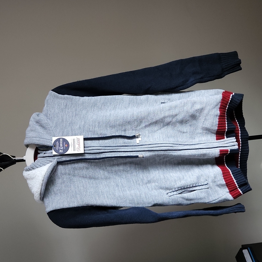 Colombian made Unisex sweater. Navy blue, gray, with burgundy accent.